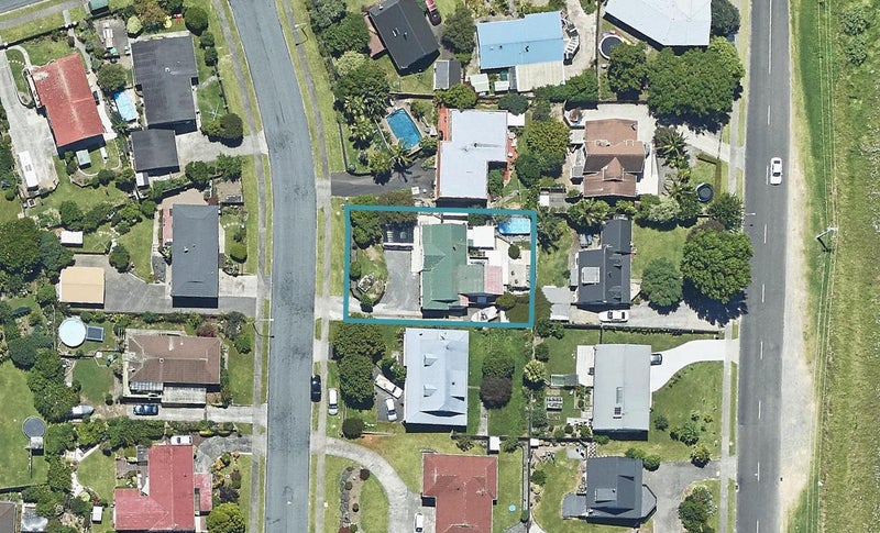 6 Flinders Place, Welcome Bay, Tauranga - Carousel 1