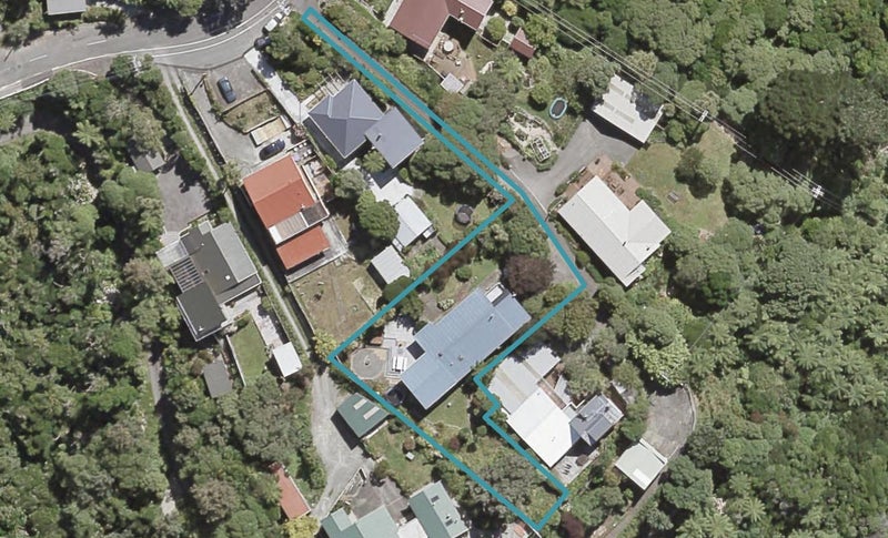 28 Singers Road, Korokoro, Lower Hutt - Carousel 1