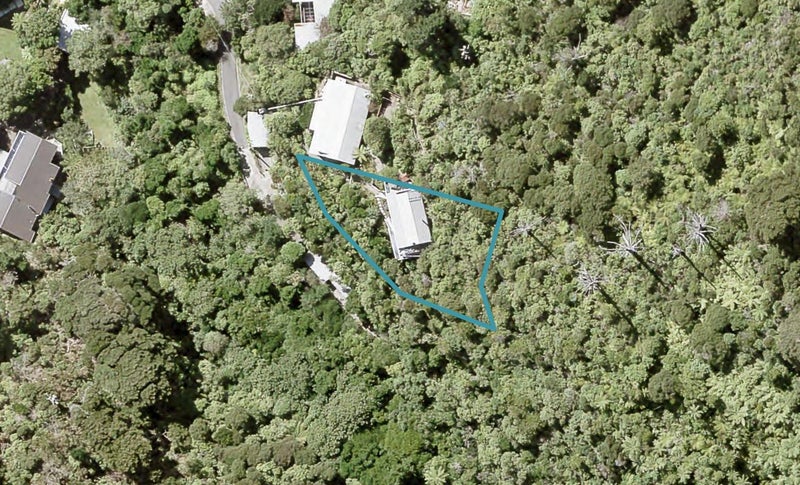 9 MacKenzie Road, Eastbourne, Lower Hutt - Carousel 1