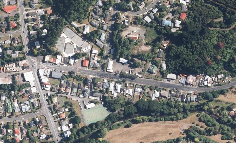 39 Moores Valley Road, Wainuiomata, Lower Hutt - Carousel 1