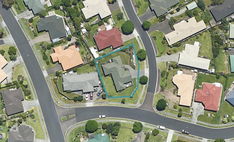 1 Golden Heights, Hairini, Tauranga - Carousel 1