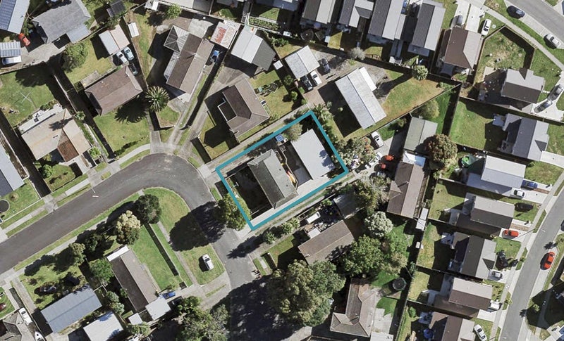 22 Hinton Place, Weymouth, Auckland - Carousel 1