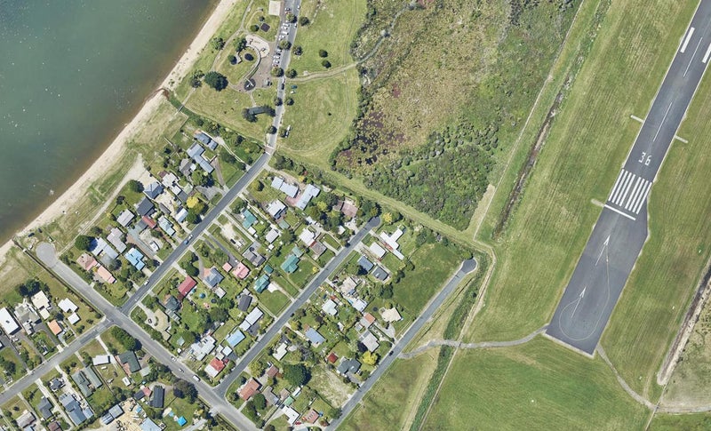 12 Wyndham Road, Hannahs Bay, Rotorua - Carousel 1