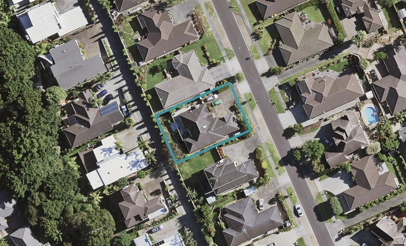 21 Byblos Place, The Gardens, Auckland - Carousel 1