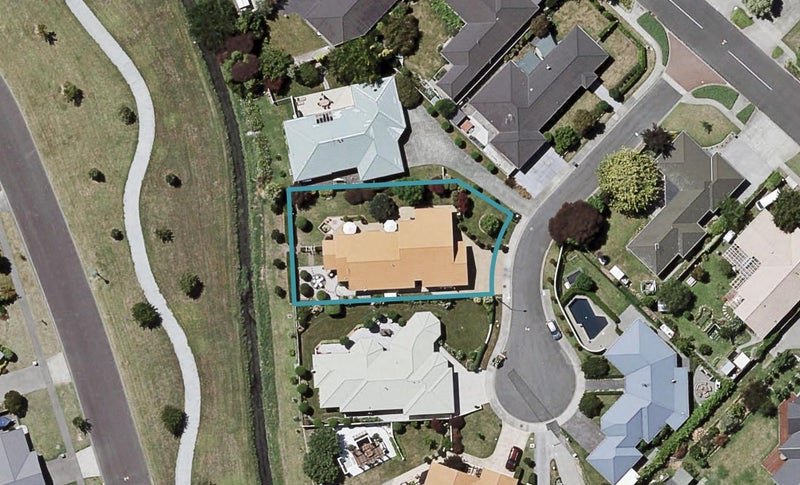8 Ennor Place, Greenmeadows, Napier - Carousel 1