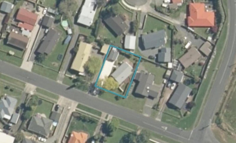 21 Thompson Street, Leamington, Cambridge - Carousel 1