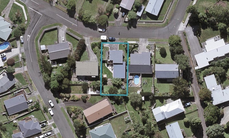 11 Bromley Place, Westown, New Plymouth - Carousel 1
