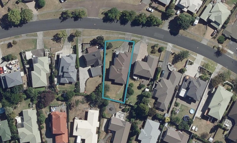 35 Western Heights Drive, Western Heights, Hamilton - Carousel 1