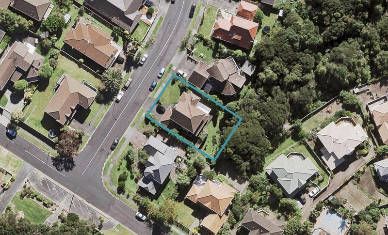 168 Chelsea View Drive, Chatswood, Auckland - Carousel 1