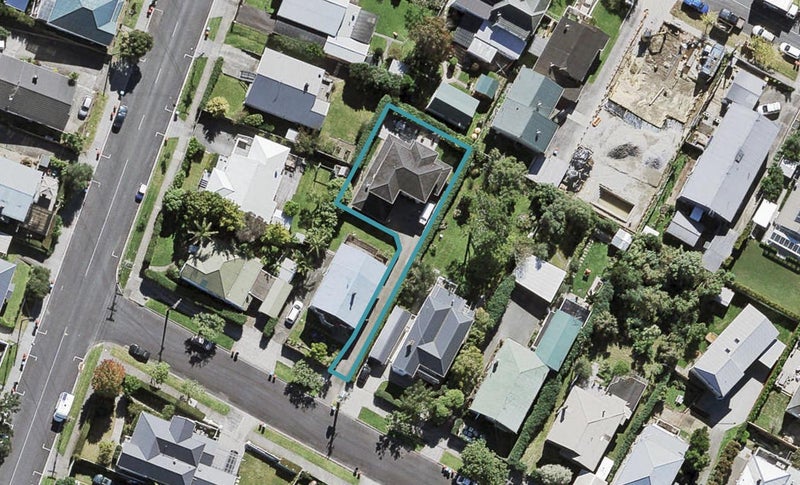 61 Springfield Road, Morningside, Auckland - Carousel 1
