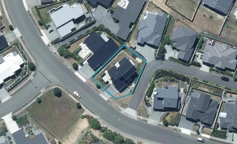 65 Endeavour Drive, Whitby, Porirua - Carousel 1