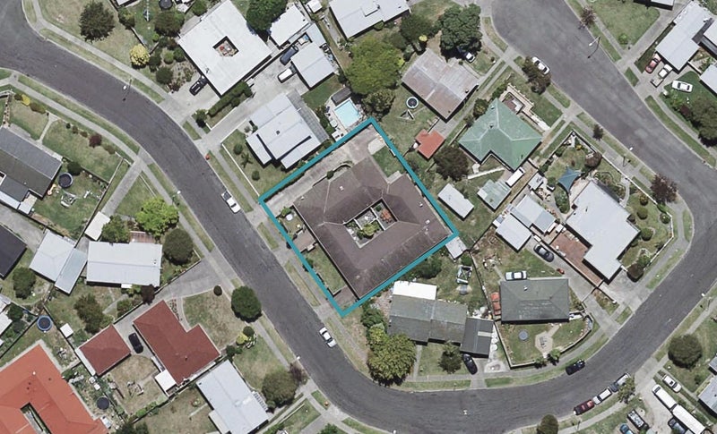 3/20 Fife Crescent, Tamatea, Napier - Carousel 1
