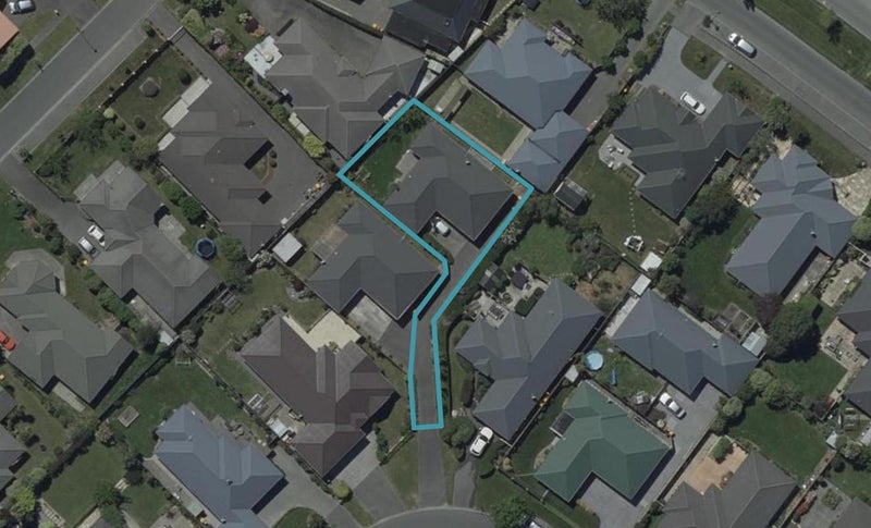 14 Kinsella Crescent, Aidanfield, Christchurch - Carousel 1