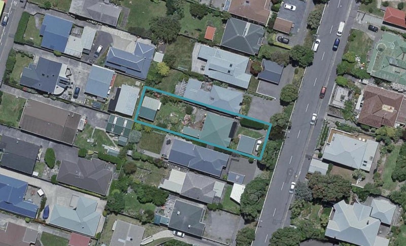 130 Clyde Street, Island Bay, Wellington - Carousel 1