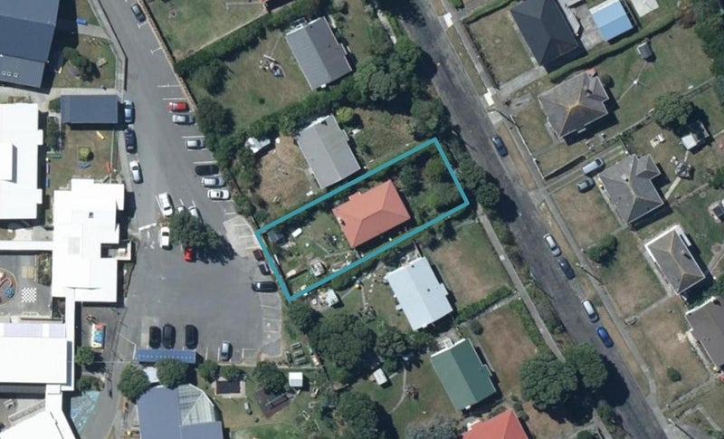 14 Waiuta Street, Titahi Bay, Porirua - Carousel 1