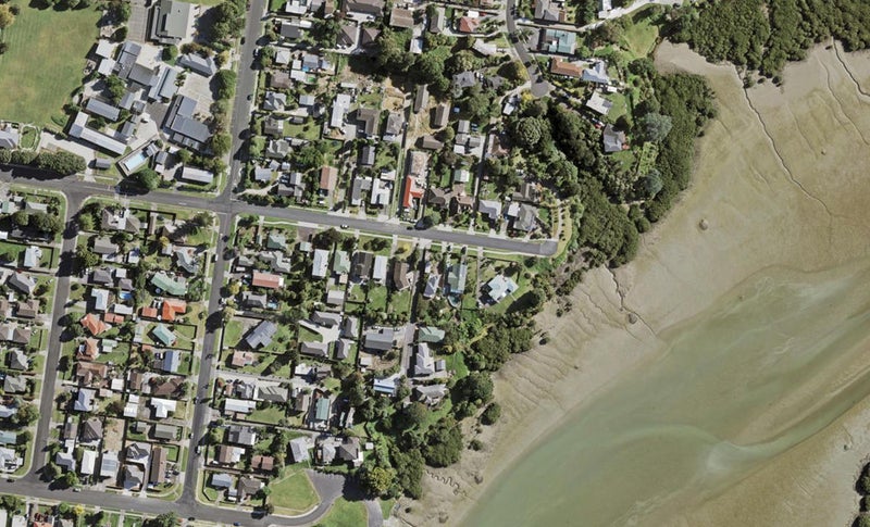 35 Estuary Road, Weymouth, Auckland - Carousel 1
