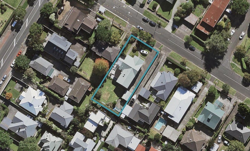 1 Horotutu Road, Greenlane, Auckland - Carousel 1