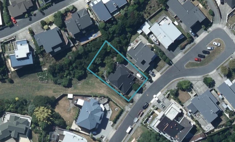 7 Saint Austell Close, Camborne, Porirua - Carousel 1