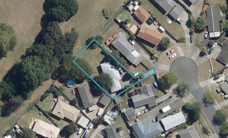 27 Taksan Place, Pukete, Hamilton - Carousel 1