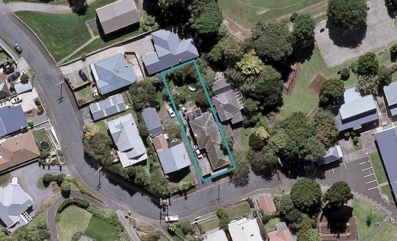 29 Bonithon Avenue, Moturoa, New Plymouth - Carousel 1