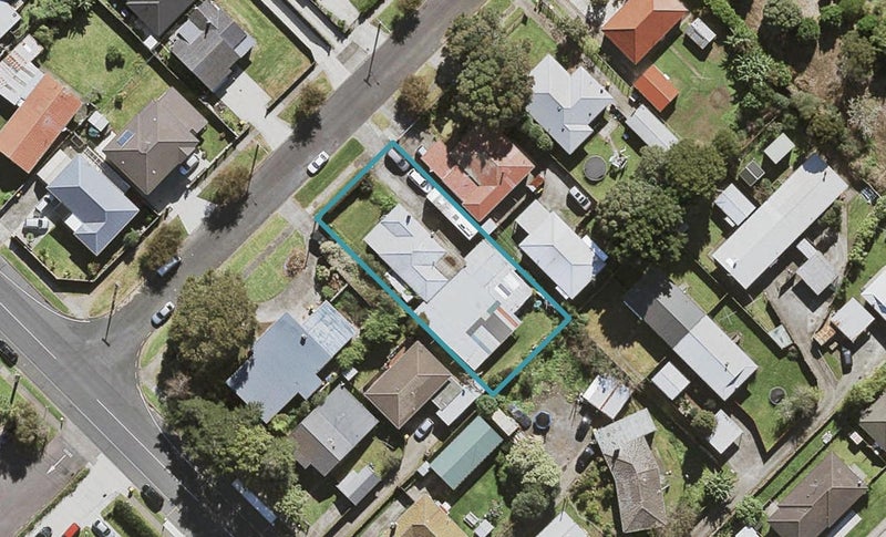 2 Colin Street, Mangere, Auckland - Carousel 1