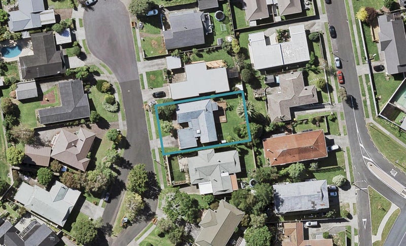 15 Roysfield Lane, Sunnyhills, Auckland - Carousel 1
