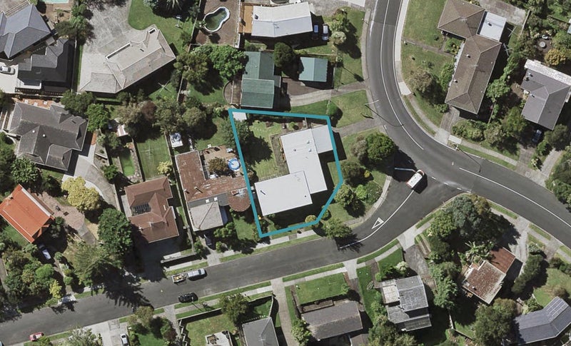 2 Miramar Place, Pakuranga, Auckland - Carousel 1