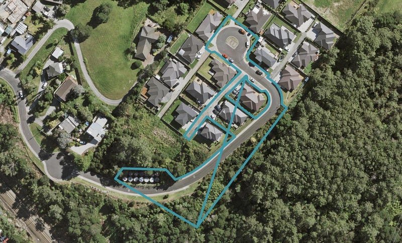 91 Rangeview Road, Sunnyvale, Auckland - Carousel 1