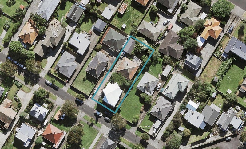 12 Harwood Street, Sandringham, Auckland - Carousel 1