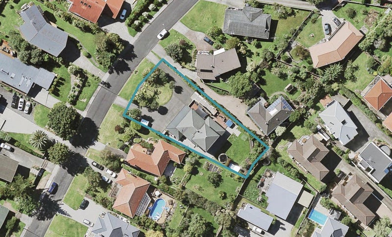 9 Coates Road, Cockle Bay, Auckland - Carousel 1