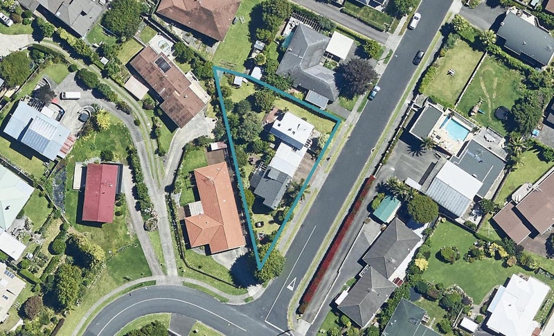 63 Eaton Crescent, Matua, Tauranga - Carousel 1