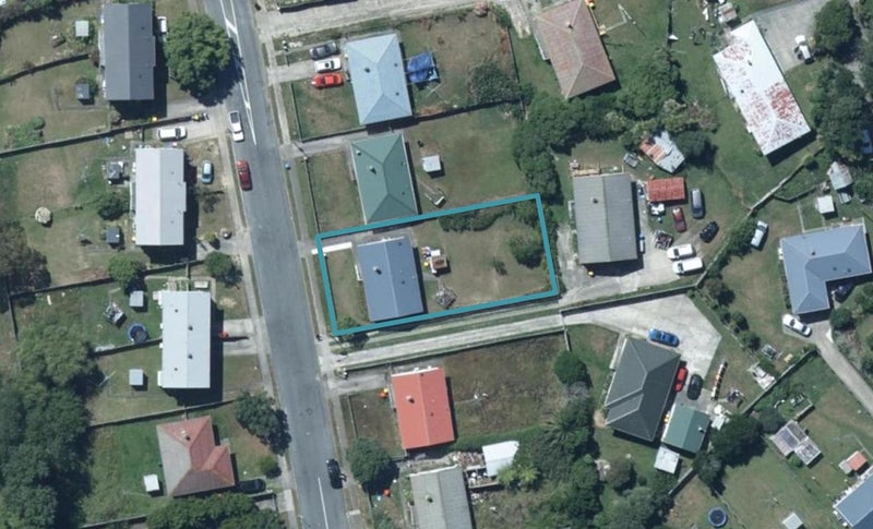 39 Kalingo Street, Waitangirua, Porirua - Carousel 1
