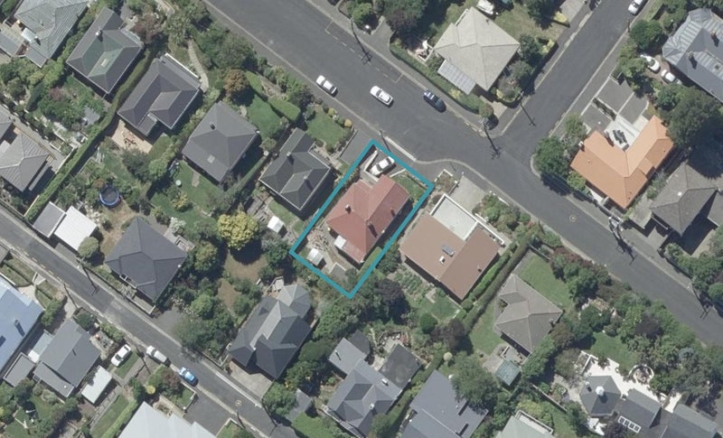 33 Cannington Road, Maori Hill, Dunedin - Carousel 1