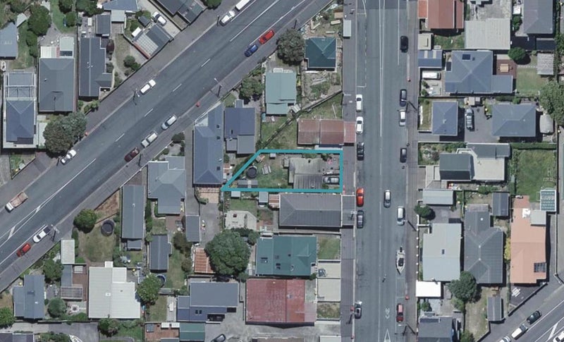 198 Queens Drive, Lyall Bay, Wellington - Carousel 1