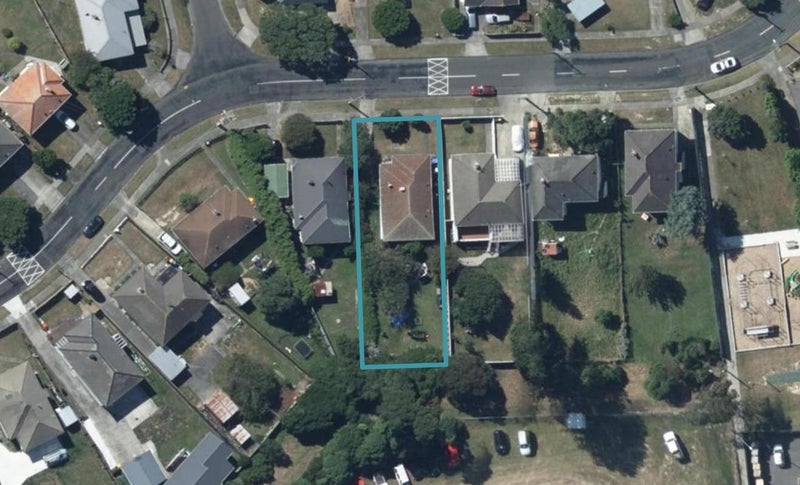 19 Hukatai Street, Elsdon, Porirua - Carousel 1
