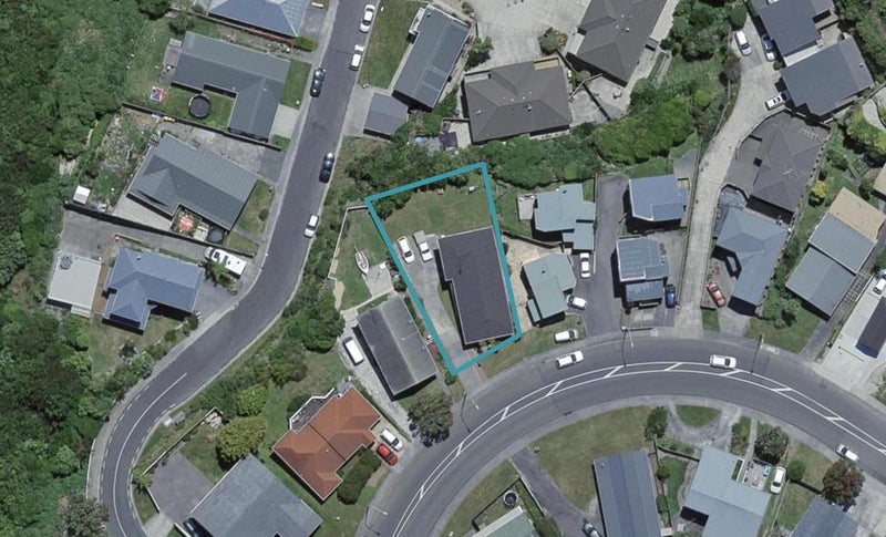86 Stewart Drive, Newlands, Wellington - Carousel 1