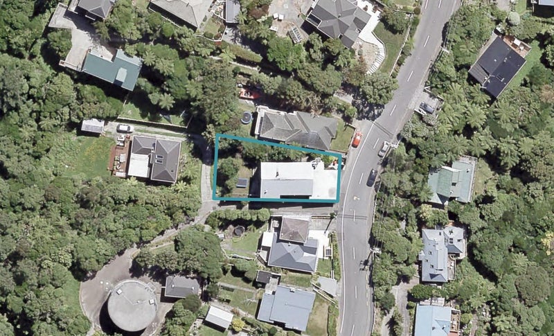 27 Maungaraki Road, Korokoro, Lower Hutt - Carousel 1