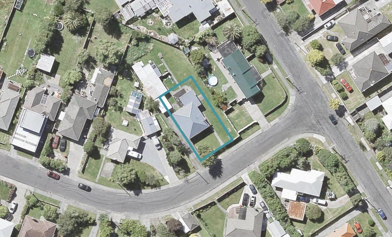 4 McGowan Road, Wainuiomata, Lower Hutt - Carousel 1