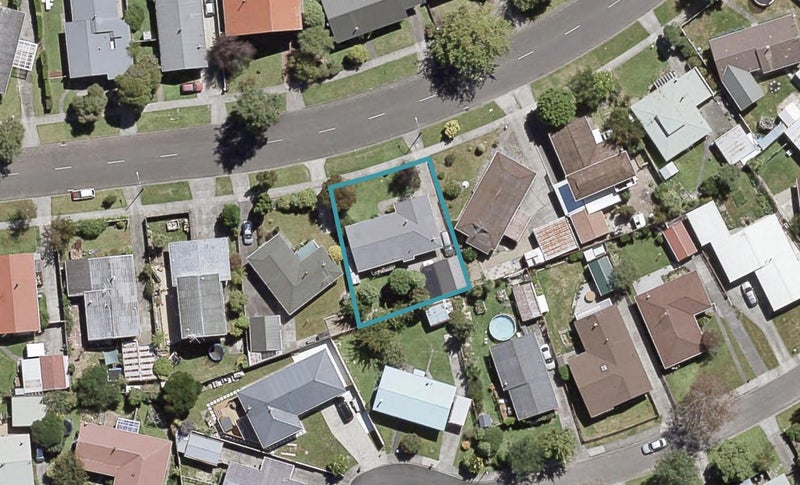 72 California Drive, Totara Park, Upper Hutt - Carousel 1