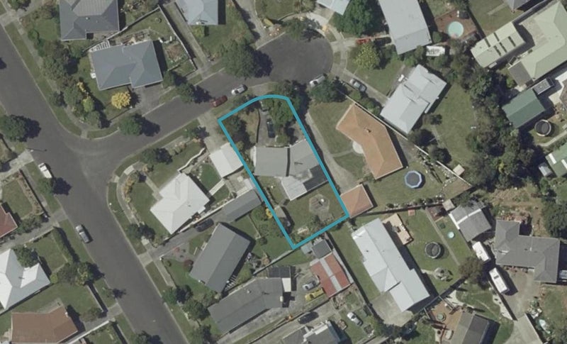 8 Mahia Place, Kelvin Grove, Palmerston North - Carousel 1