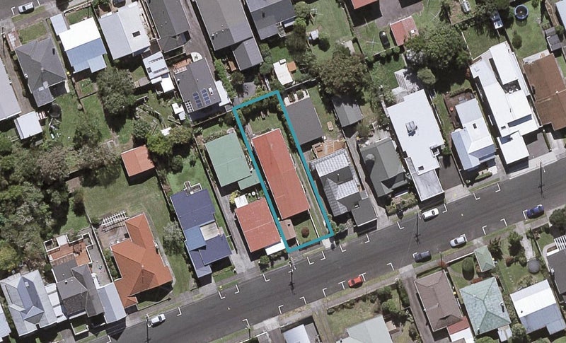 33A Gilbert Street, New Plymouth, New Plymouth - Carousel 1