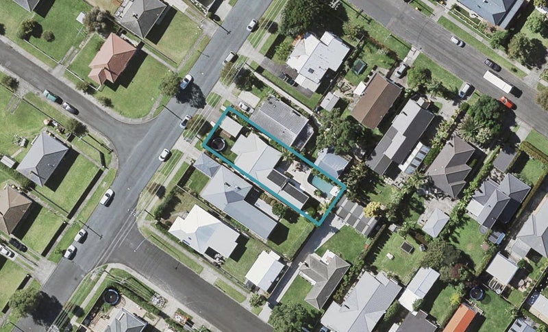 74 Eversleigh Road, Belmont, Auckland - Carousel 1