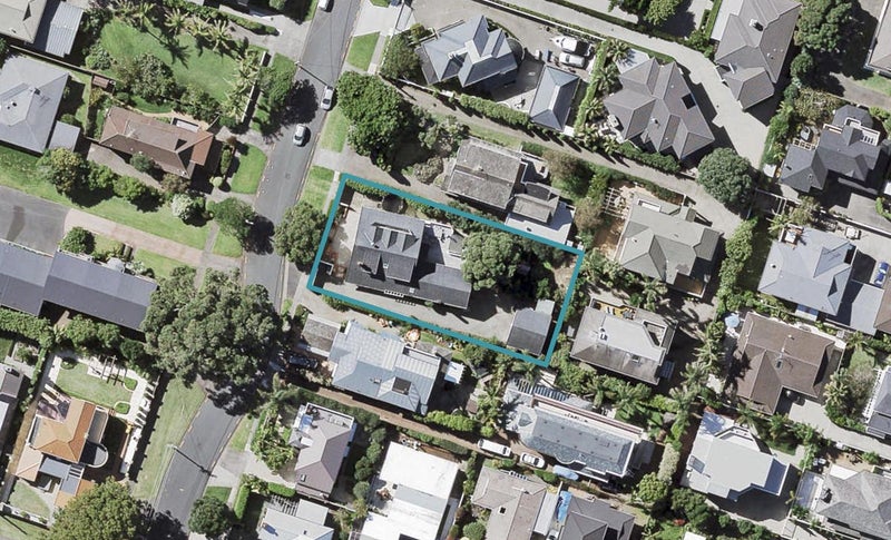 29 Saltburn Road, Milford, Auckland - Carousel 1