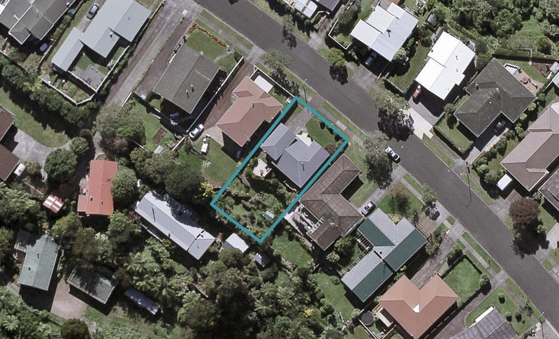 32 Nevada Drive, Merrilands, New Plymouth - Carousel 1