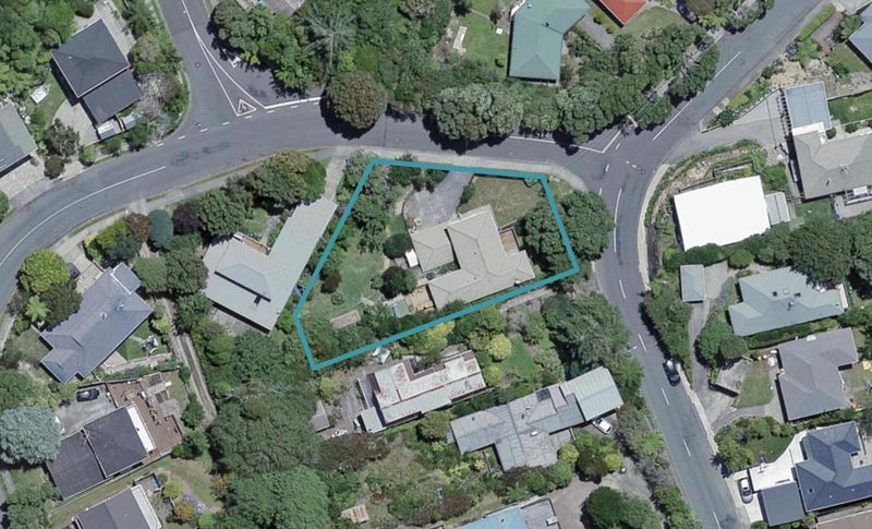 46 Chester Road, Tawa, Wellington - Carousel 1
