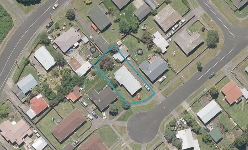 9 Wembley Place, Whanganui East, Whanganui - Carousel 1