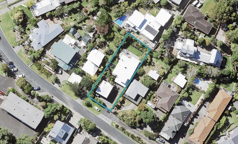 19 Seaton Road, Murrays Bay, Auckland - Carousel 1