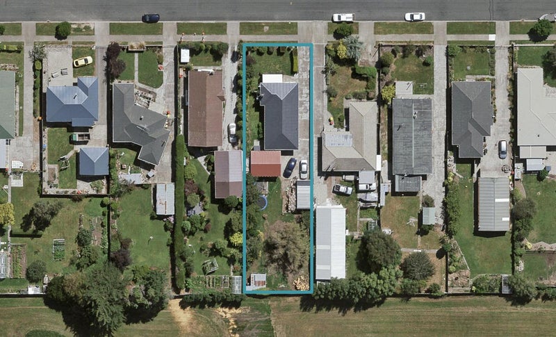 53 Nichol Street, Heidelberg, Invercargill - Carousel 1