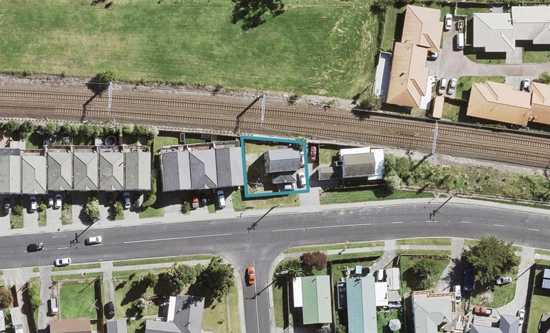 7 Pooks Road, Ranui, Auckland - Carousel 1