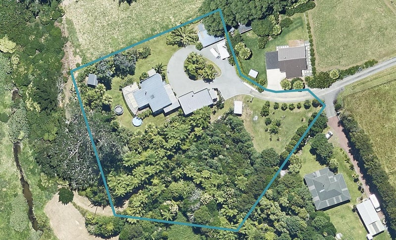 4D Penny Place, Welcome Bay, Tauranga - Carousel 1